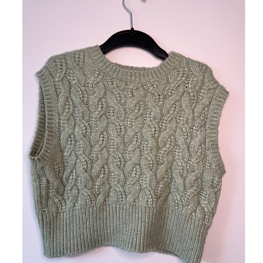 Sincerely Jules Sage Green Cable Knit Sweater Vest Sleeveless Crew Neck Small